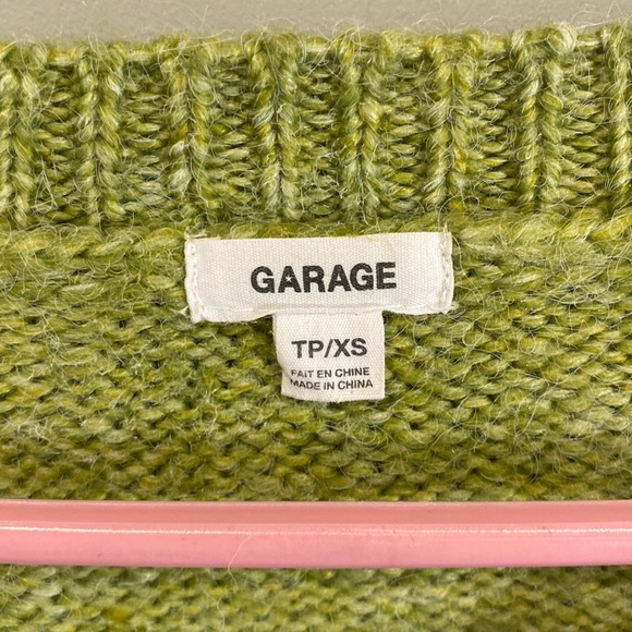 Grass green knitted v neck cropped sweater from GARAGE. Size - XS :) - Picture 3 of 4